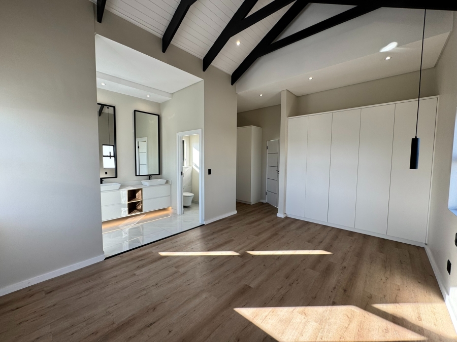 3 Bedroom Property for Sale in Sandown Western Cape